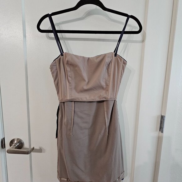 BCBGMAXAZRIA Runway Navy Strapless Dress with Embroidery in size 0 - Picture 5 of 9